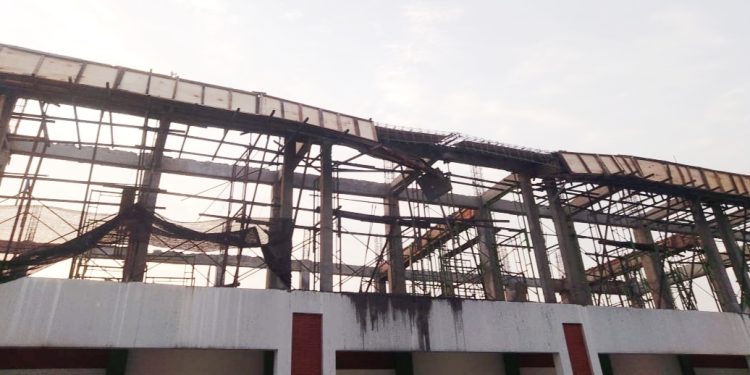 Diduga Sarat Ketidaksesuaian RAB, Pembangunan SMPN 2 Prambon Sidoarjo Tuai Sorotan: Kualitas Material Dipertanyakan, Siswa Nyaris Jadi Korban