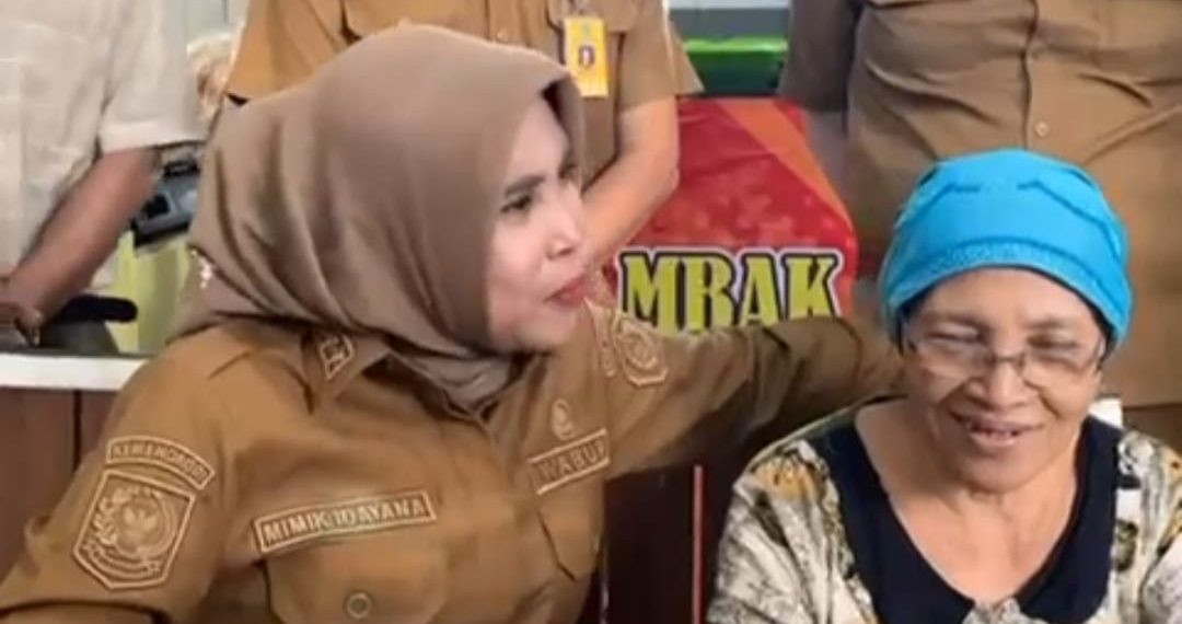 Wabup Mimik Idayana Tinjau Pusat Kuliner Gajah Mada, Dorong Pelaku UMKM Terus Kembangkan Cita Rasa dan Ekonomi Lokal