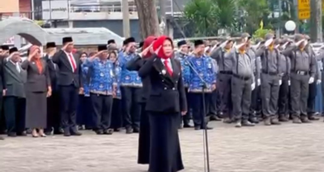 Wakil Bupati Sidoarjo Pimpin Upacara Hari Pahlawan di Taman Makam Pahlawan: Kobarkan Semangat Juang 10 November