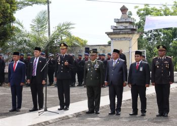 Bupati M. Syukur Ajak Generasi Muda Bayar Jasa Pahlawan dengan Membangun Negeri