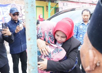 Wabup Sidoarjo Takziah ke Rumah Pelajar Korban Tenggelam Sungai Sidokare, Ingatkan Kewaspadaan di Musim Hujan