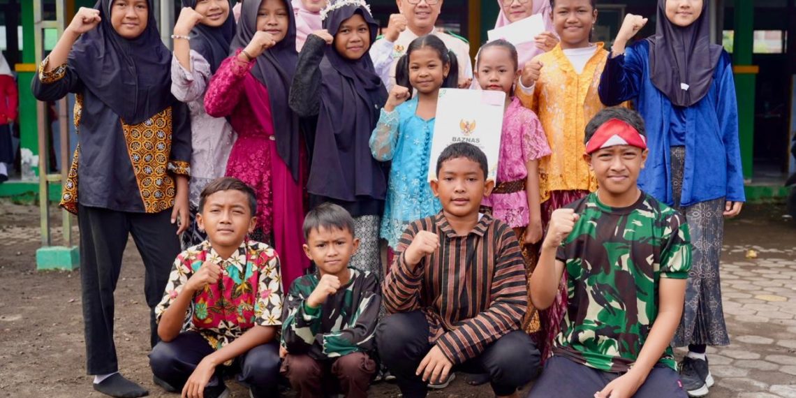 BAZNAS Sidoarjo Bangkitkan Jiwa Kepahlawanan Lewat Aksi Peduli Pendidikan