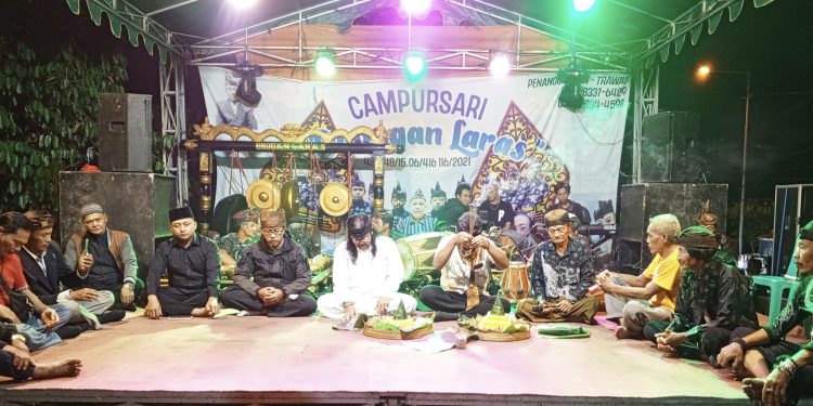 Pringgodani Gelar Sedekah Bumi dan Peringatan Hari Pahlawan dalam Rangka Anniversary di Desa Seloliman