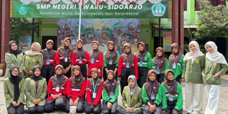 Mahasiswa UPN “Veteran” Jawa Timur Gaungkan Moderasi Beragama di SMPN 1 Waru Sidoarjo