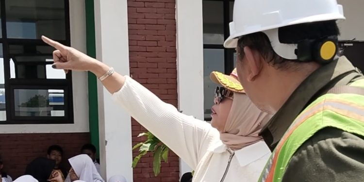 Wabup Sidoarjo Sidak Kedua Kalinya SMPN 2 Prambon, Kontraktor Diwarning Sanksi Berat