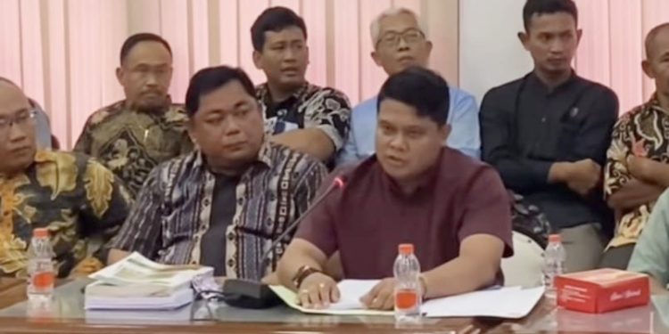 Dipaksakan Dibongkar, Akses Jalan Mutiara City Picu Dugaan “Masuk Angin” Pejabat Sidoarjo