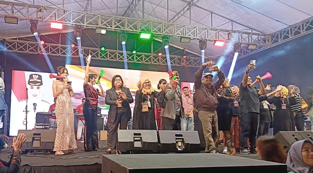 Puluhan Ribu Warga Padati GOR, Gebyar Malam Tahun Baru 2026 Sidoarjo Tampilkan Apresiasi Seni dan Refleksi Kepemimpinan